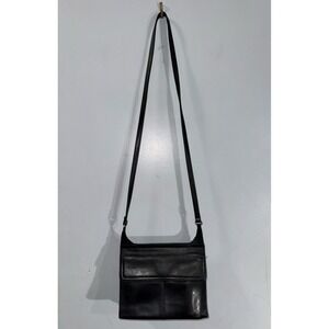 Fossil black crossbody leather 2 compartments flap top snap closure